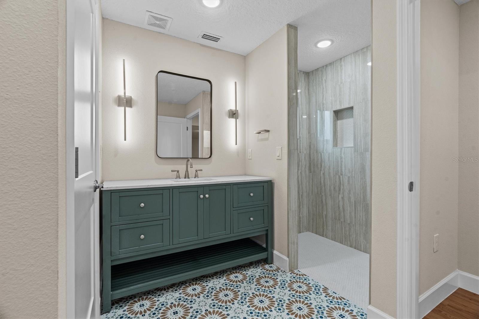 Image 74 of 83 For 19345 Mardi Gras Street