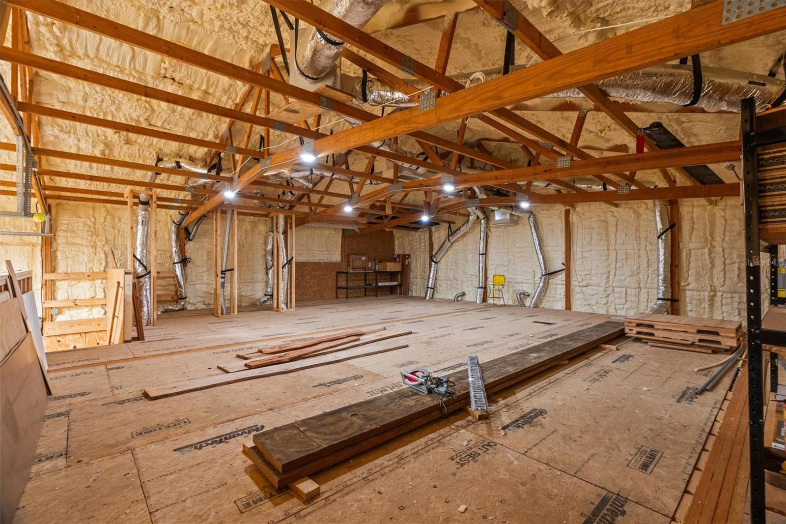 Image 78 of 83 For 19345 Mardi Gras Street