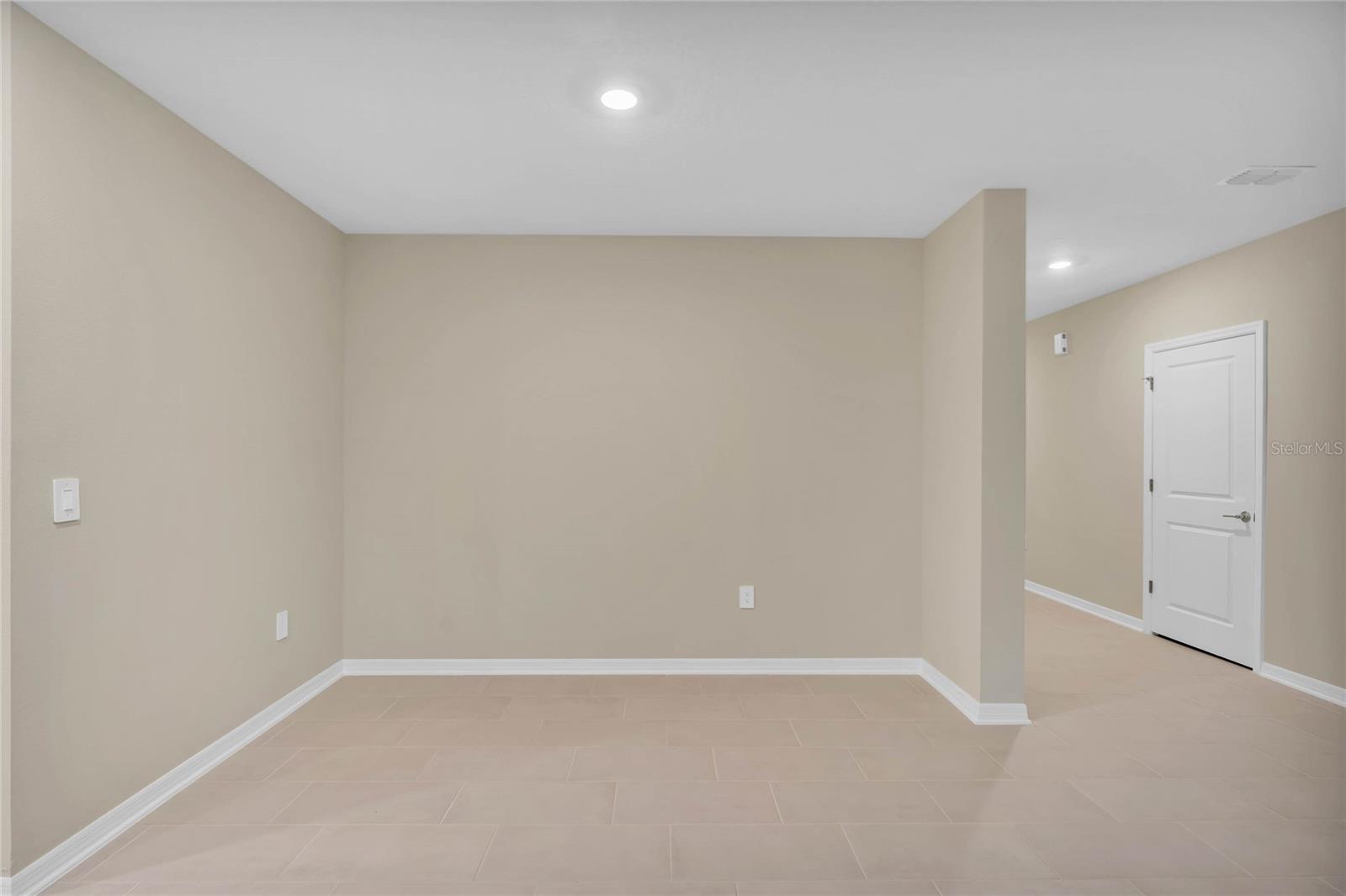 Image 15 of 37 For 2840 Muller Oak Loop