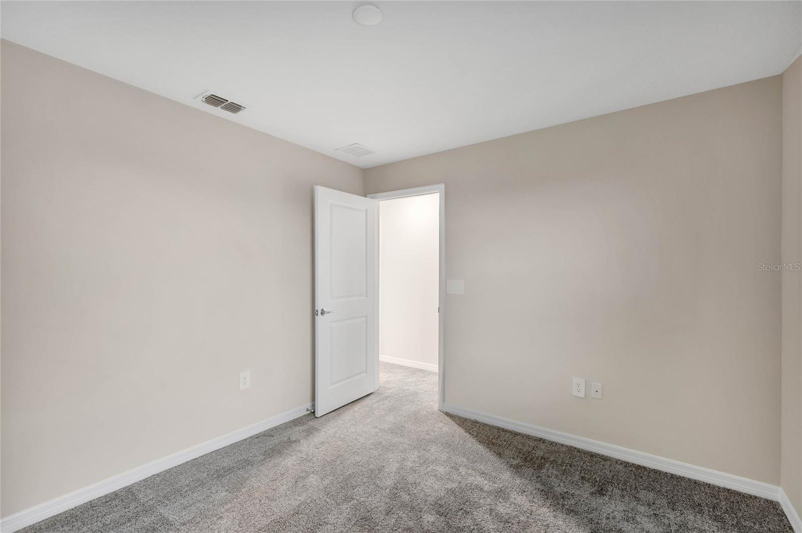 Image 21 of 37 For 2840 Muller Oak Loop