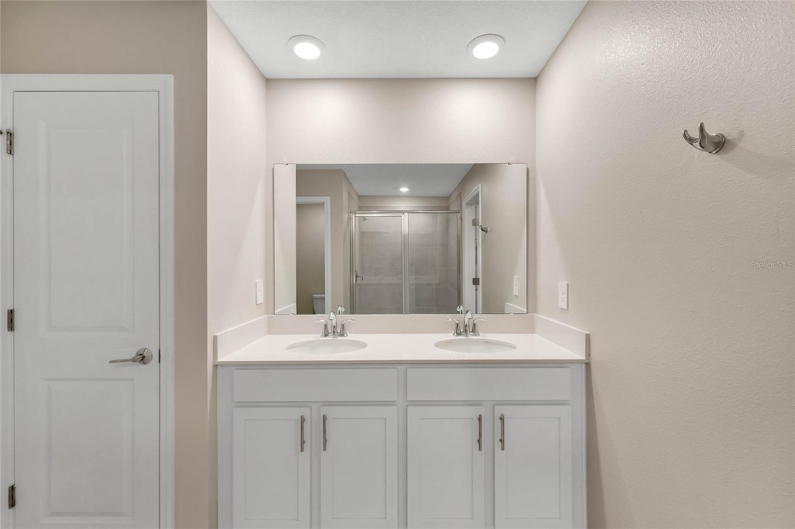 Image 28 of 37 For 2840 Muller Oak Loop