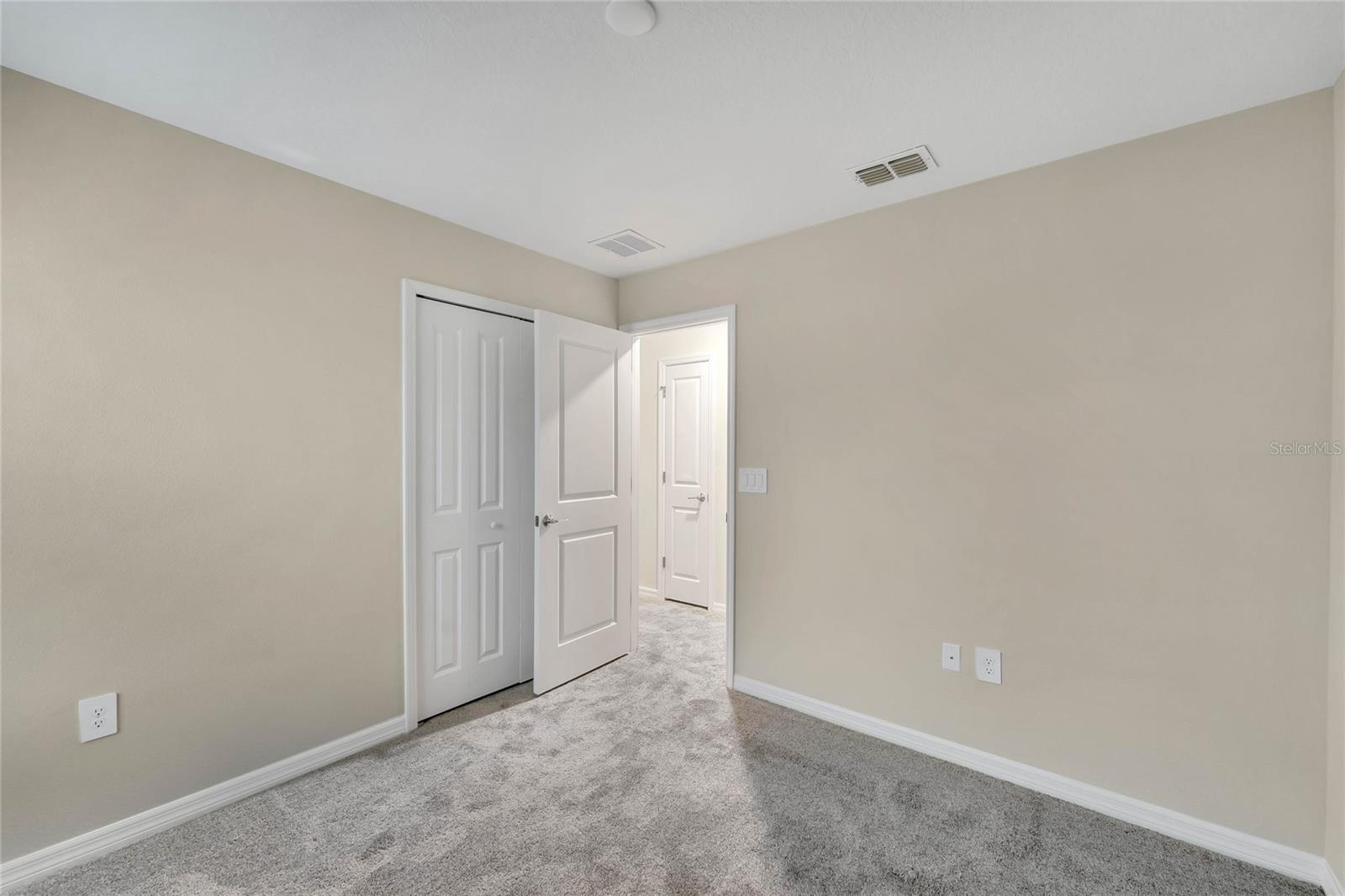 Image 30 of 37 For 2840 Muller Oak Loop