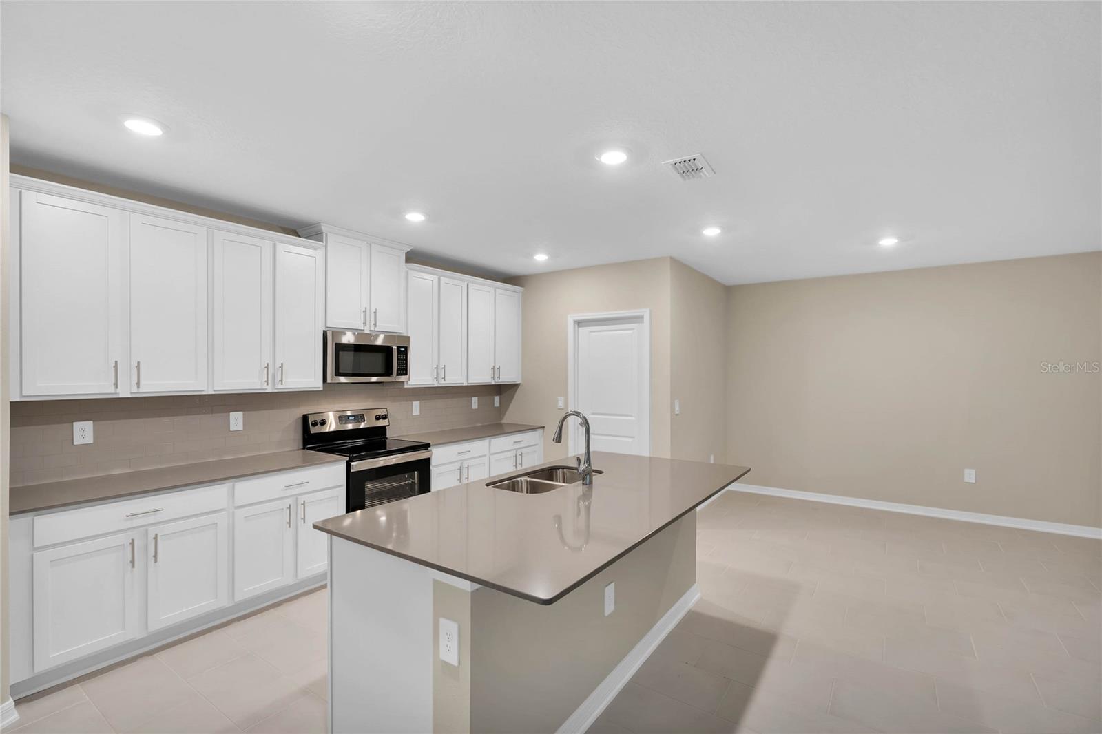 Image 8 of 37 For 2840 Muller Oak Loop