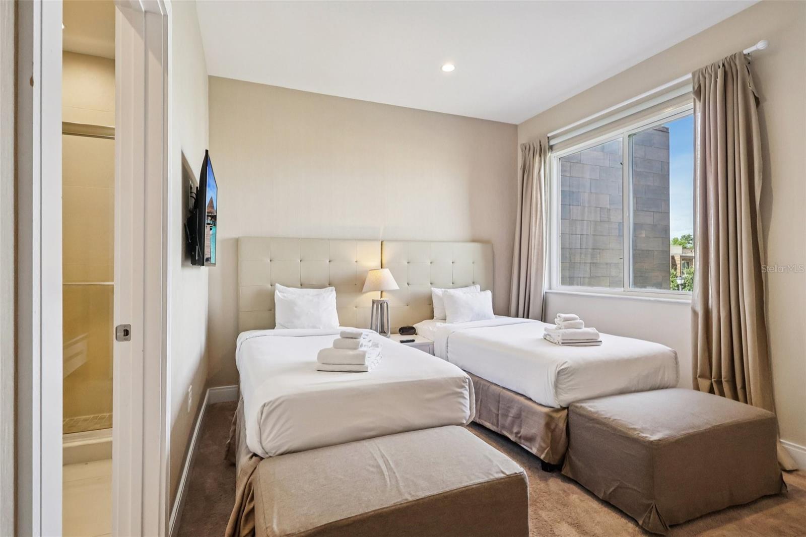 Image 25 of 57 For 3191 Brasilia Avenue