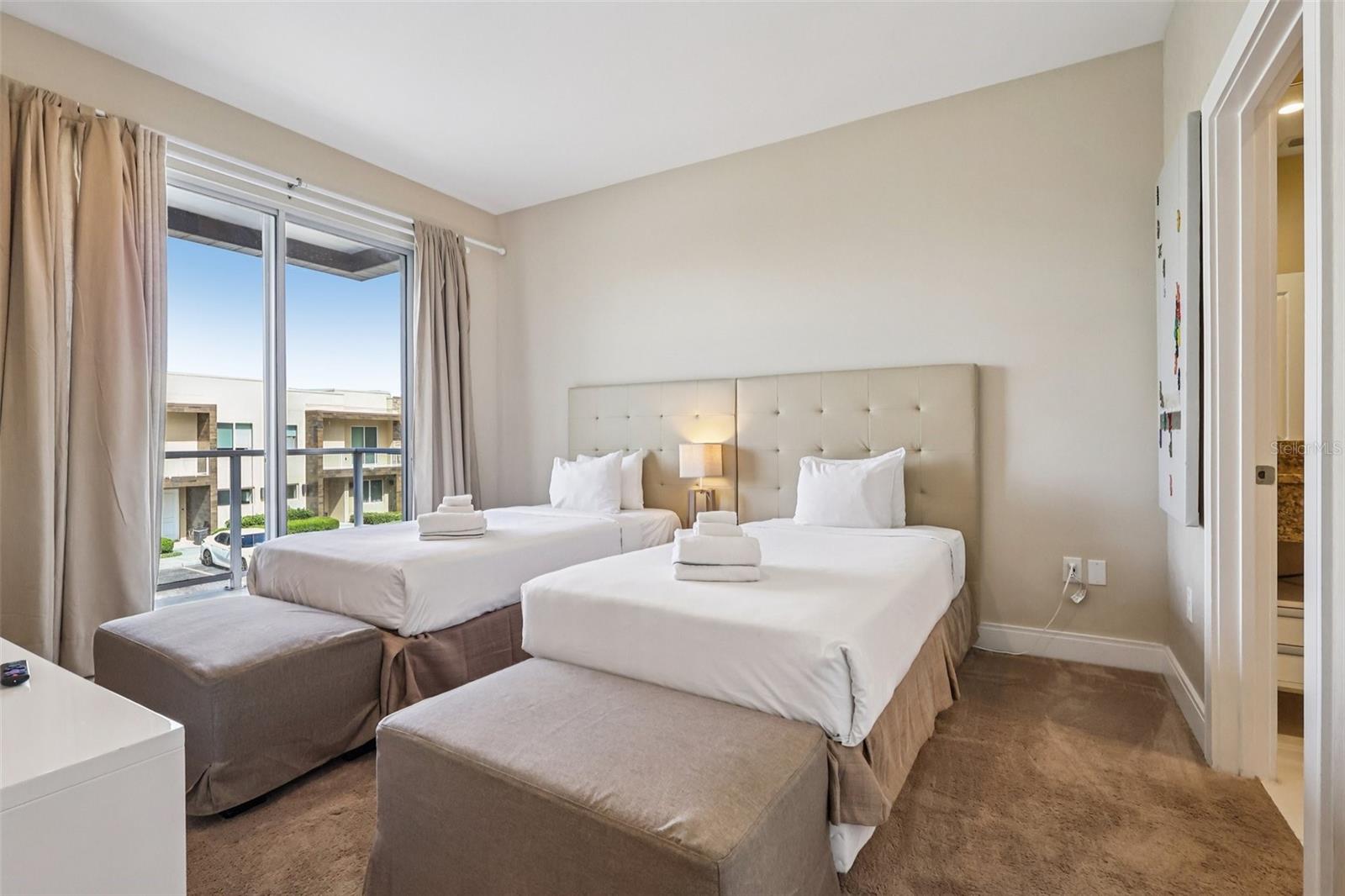 Image 28 of 57 For 3191 Brasilia Avenue