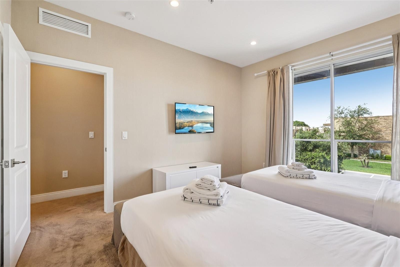 Image 29 of 57 For 3191 Brasilia Avenue