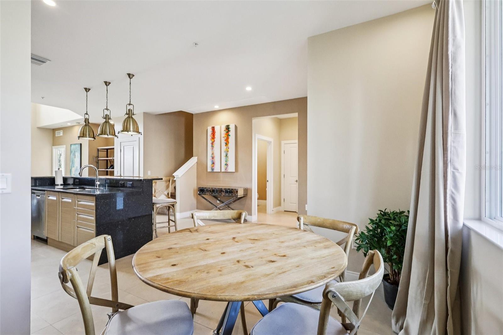 Image 4 of 57 For 3191 Brasilia Avenue