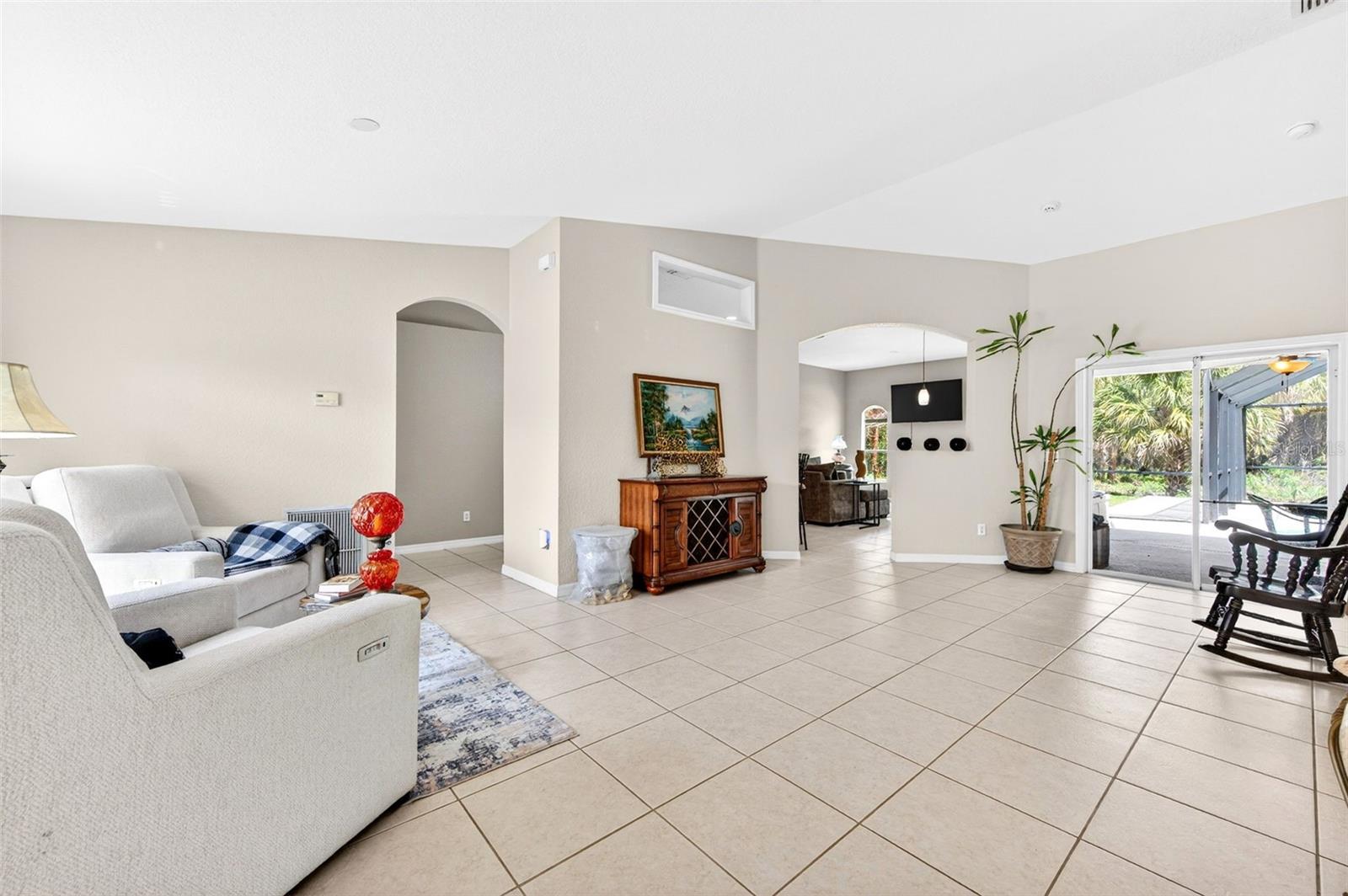 Image 13 of 53 For 831 Owl Street Sw