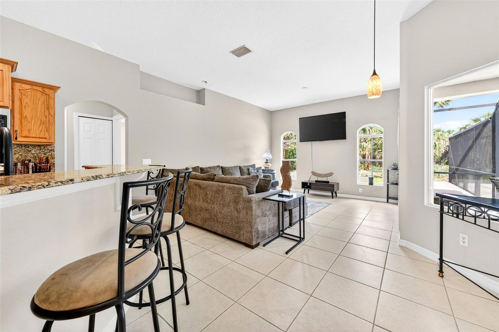 Image 20 of 53 For 831 Owl Street Sw