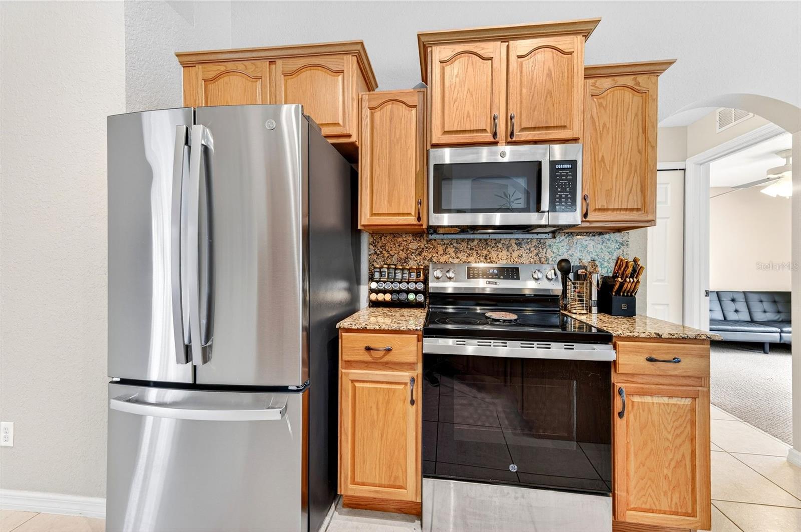 Image 25 of 53 For 831 Owl Street Sw