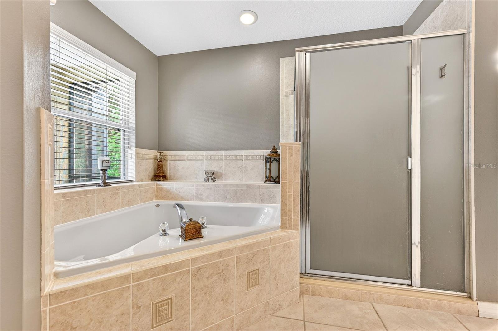 Image 37 of 53 For 831 Owl Street Sw