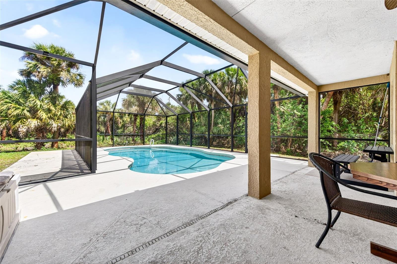 Image 42 of 53 For 831 Owl Street Sw