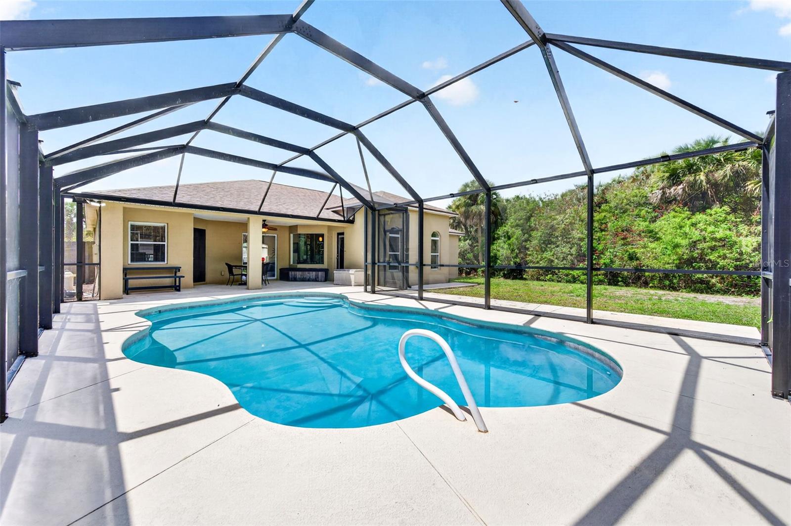 Image 46 of 53 For 831 Owl Street Sw