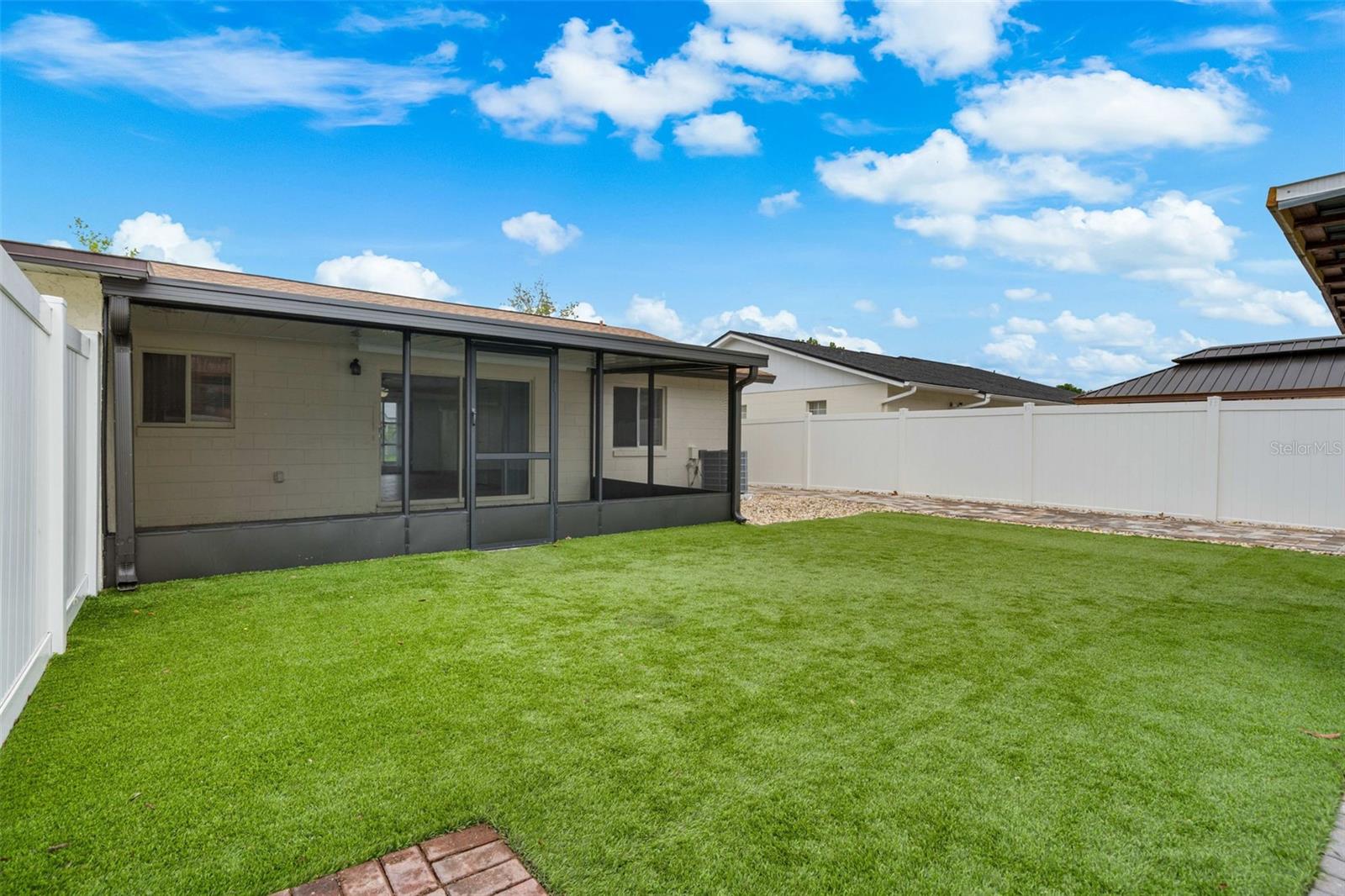 Image 23 of 39 For 2864 Grand Bend Court