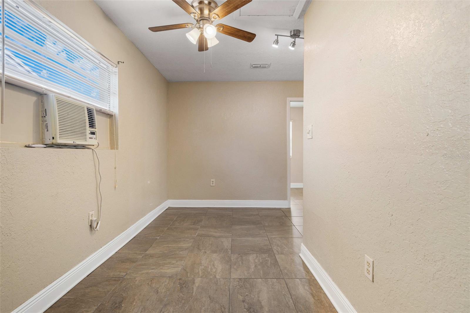 Image 30 of 39 For 2864 Grand Bend Court