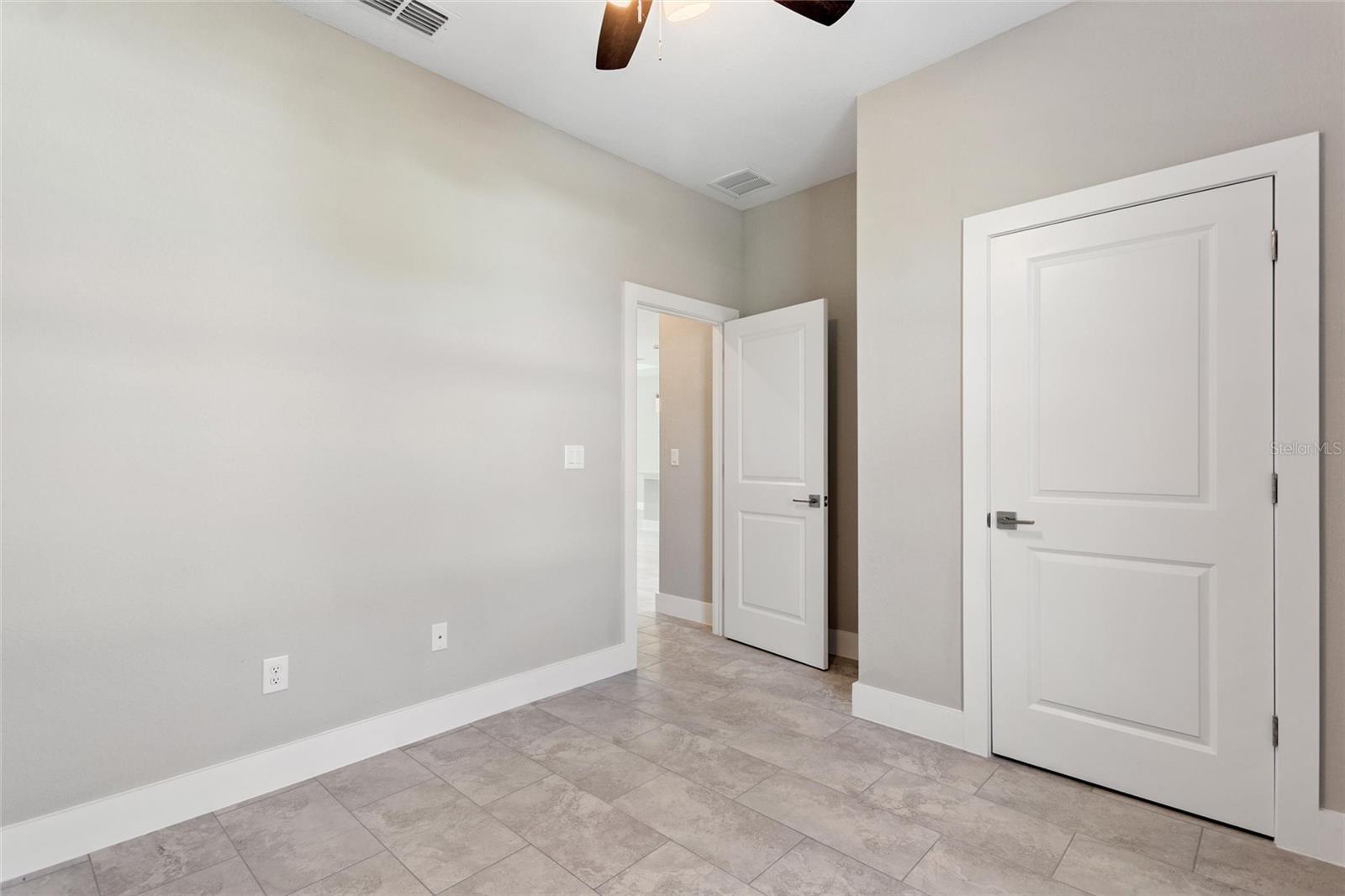 Image 13 of 26 For 1829 Northland Avenue