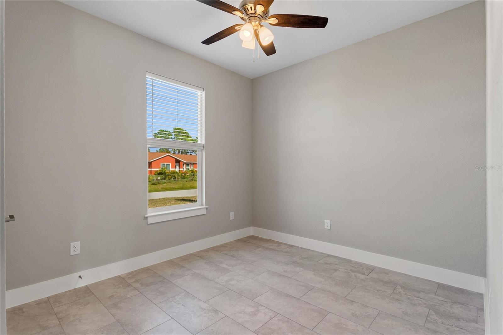 Image 14 of 26 For 1829 Northland Avenue