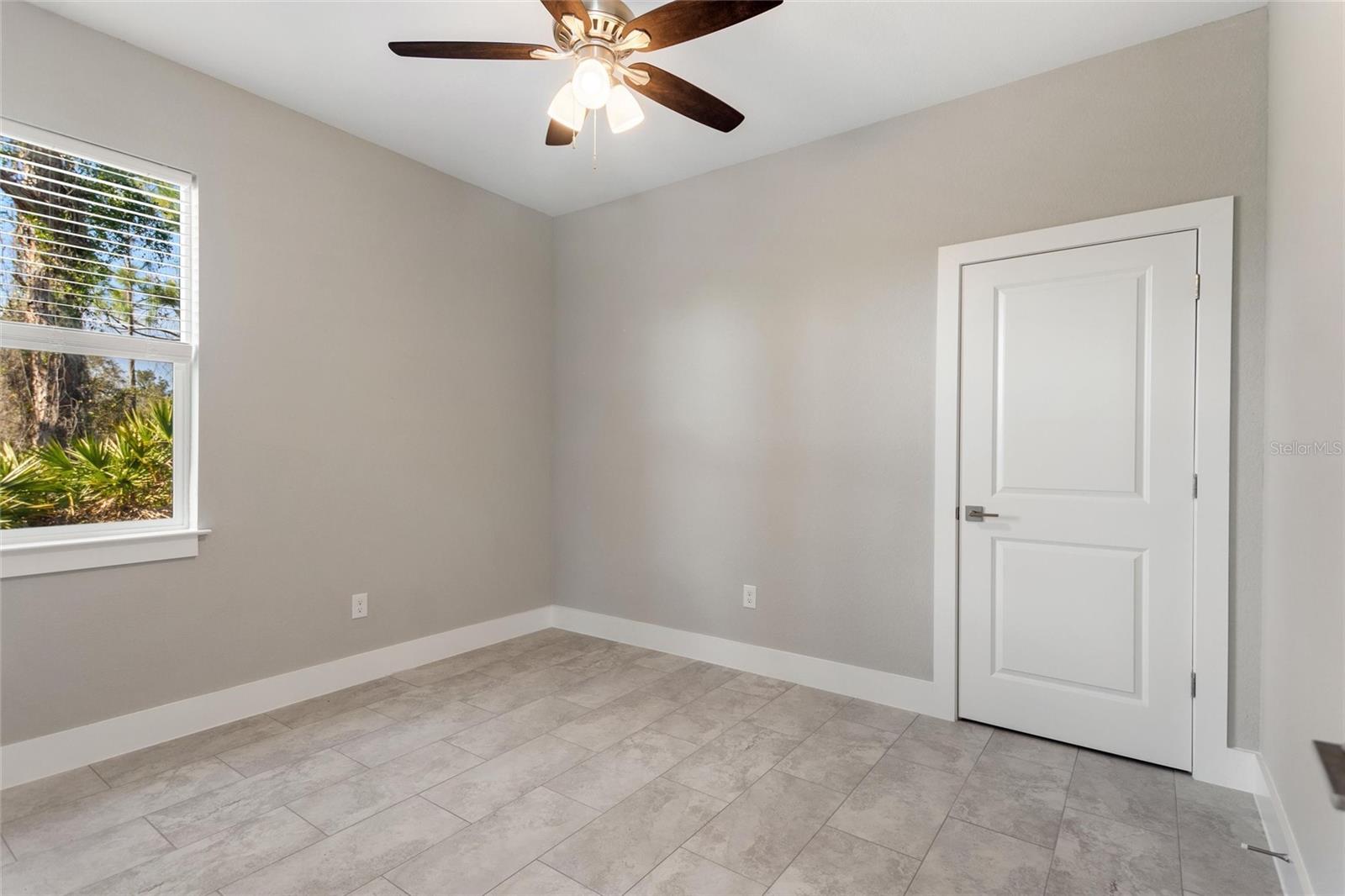 Image 17 of 26 For 1829 Northland Avenue