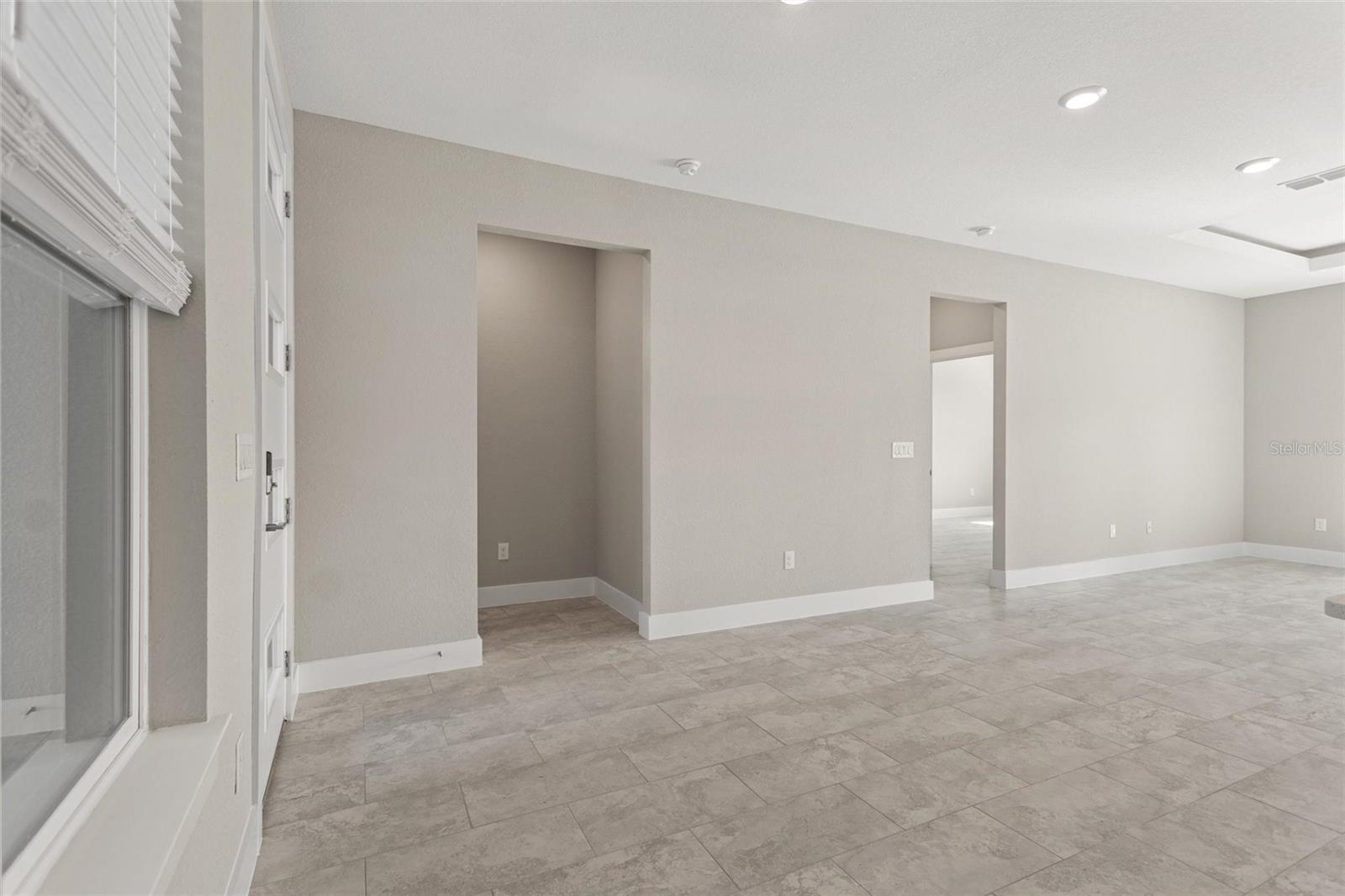 Image 5 of 26 For 1829 Northland Avenue