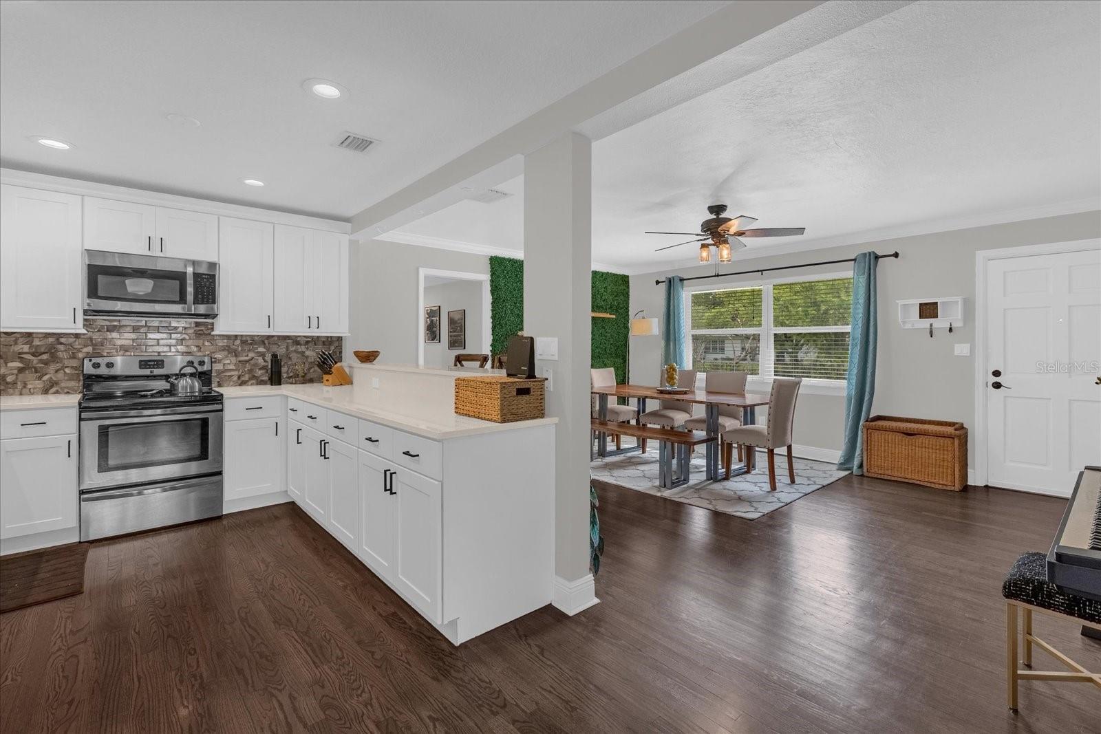 Image 10 of 28 For 950 Hanover Avenue