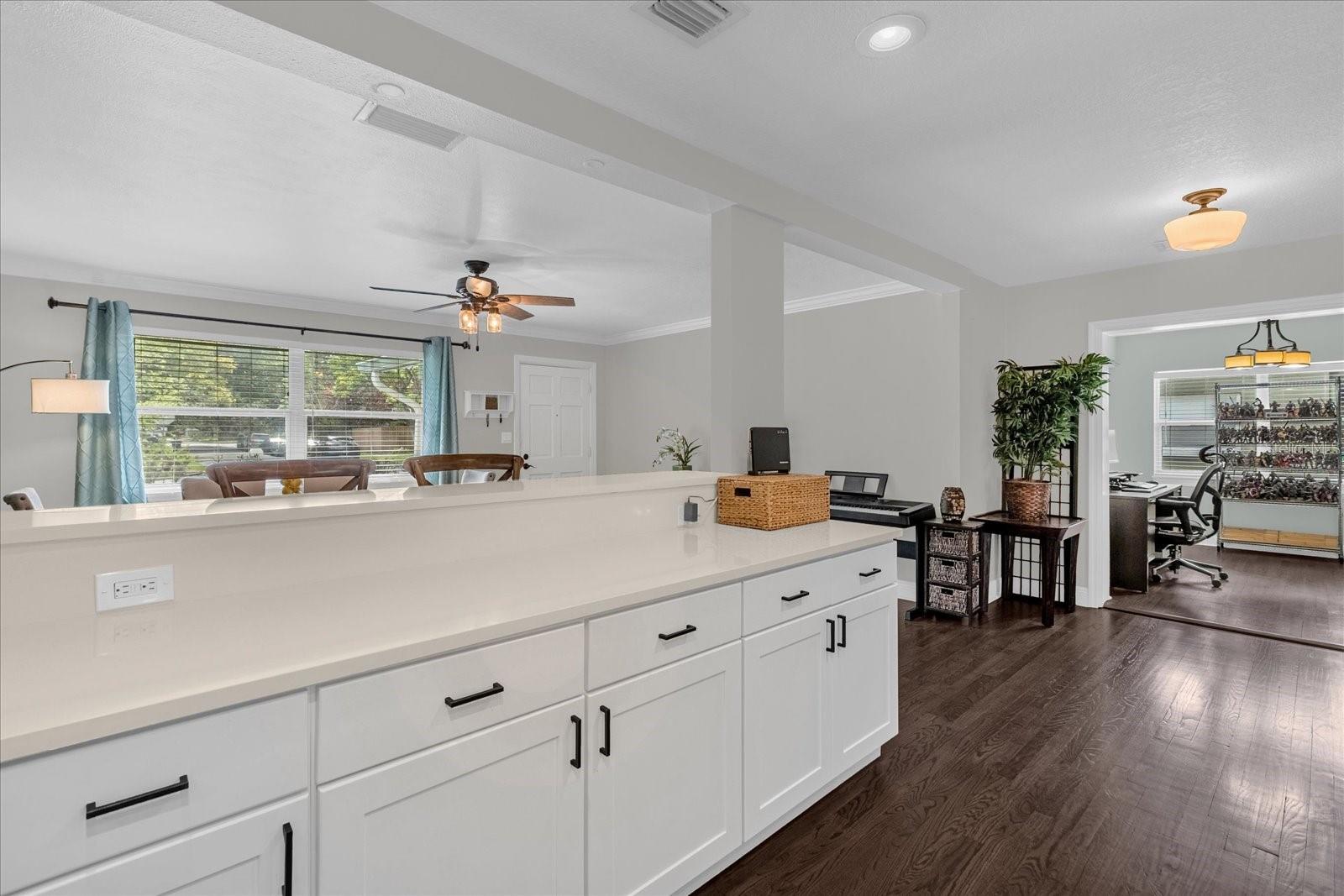 Image 12 of 28 For 950 Hanover Avenue