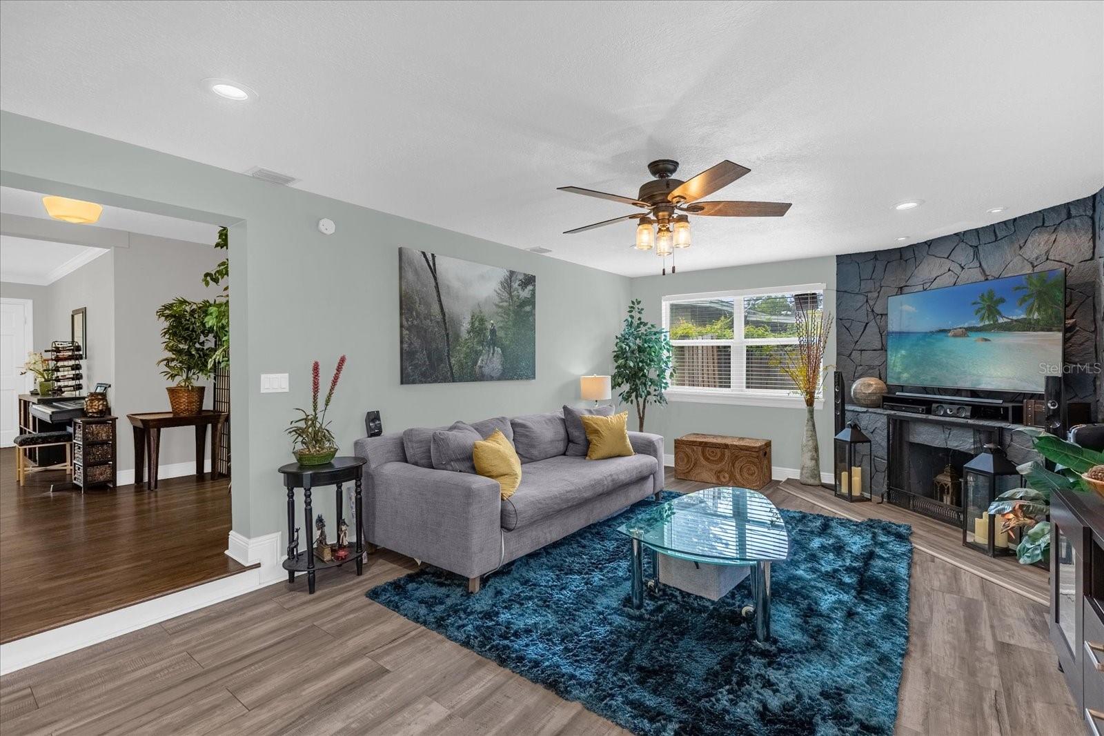 Image 13 of 28 For 950 Hanover Avenue