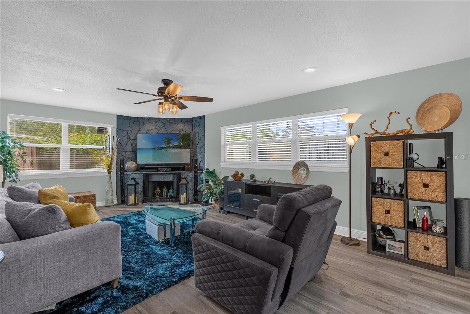 Image 14 of 28 For 950 Hanover Avenue