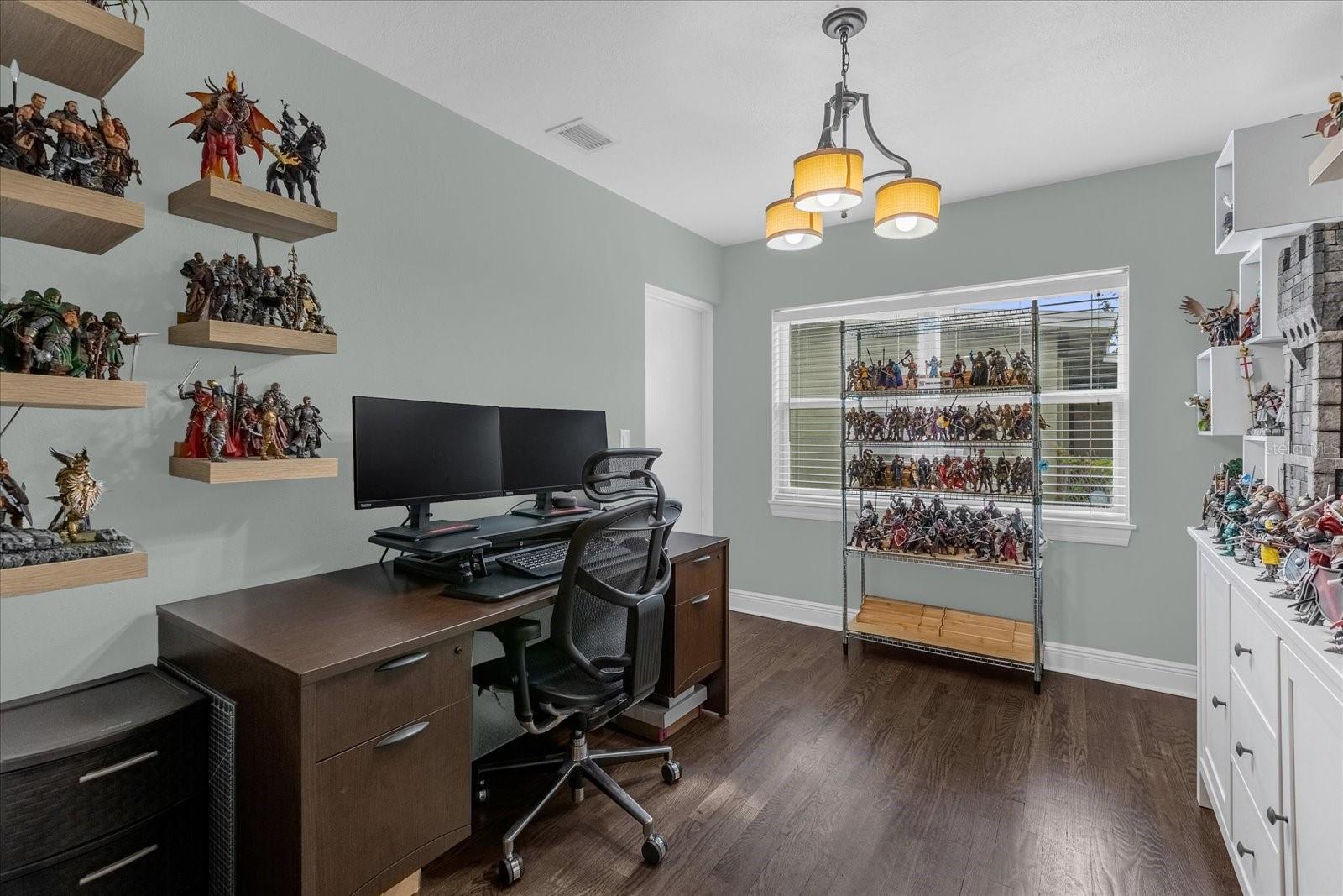 Image 16 of 28 For 950 Hanover Avenue