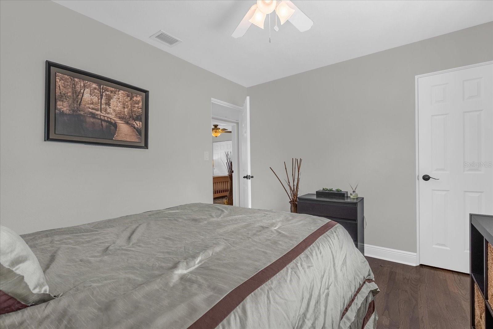 Image 25 of 28 For 950 Hanover Avenue