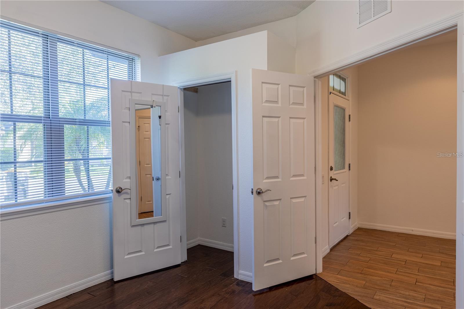 Image 20 of 25 For 519 Cadiz Drive
