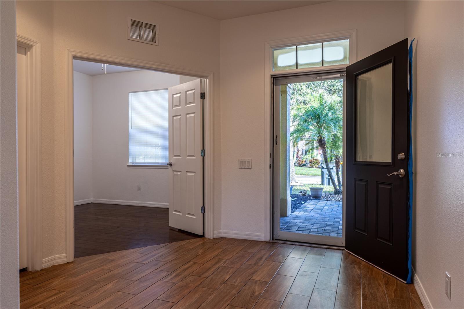 Image 2 of 24 For 519 Cadiz Drive