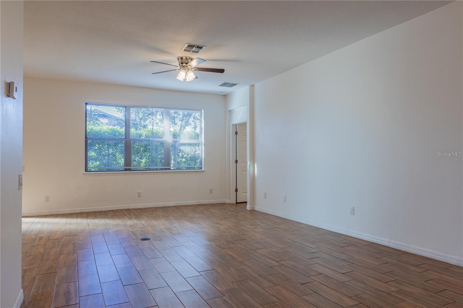 Image 3 of 24 For 519 Cadiz Drive