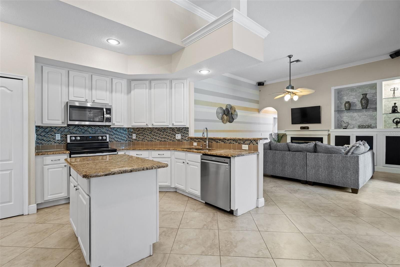 Image 9 of 50 For 5306 Crane Hill Court