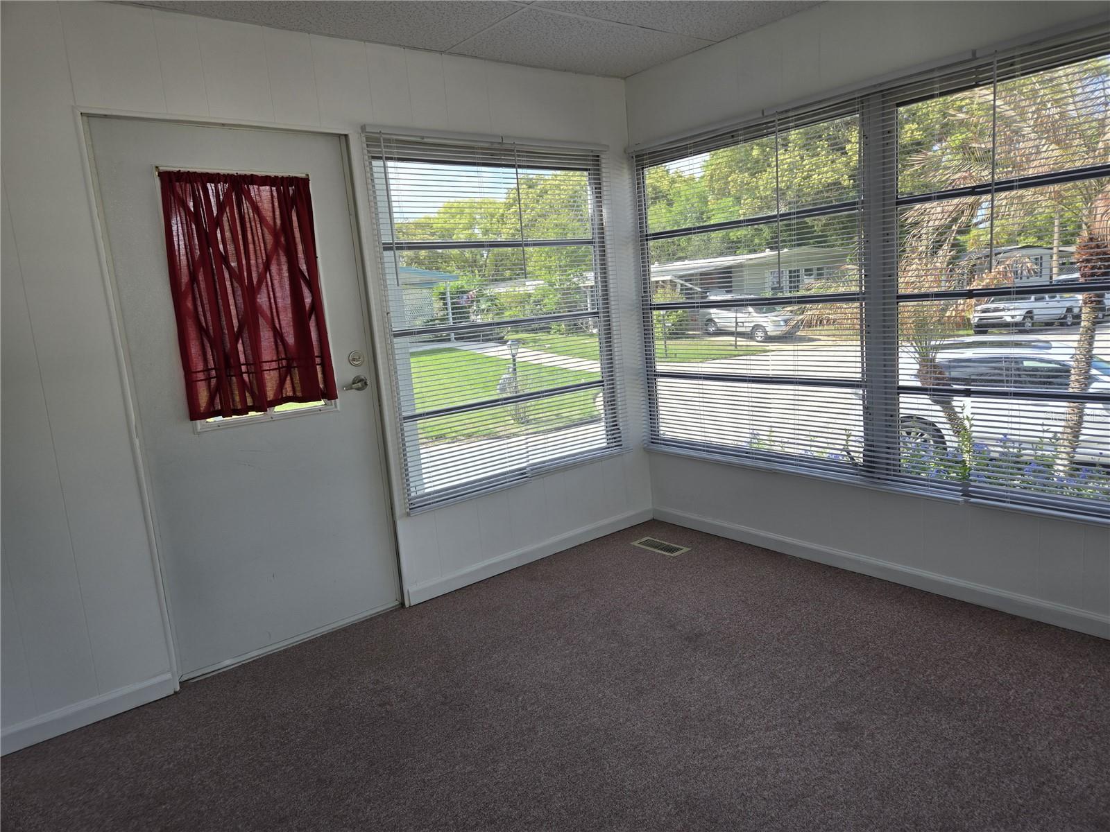 Image 21 of 32 For 3500 Blossom Circle 1497