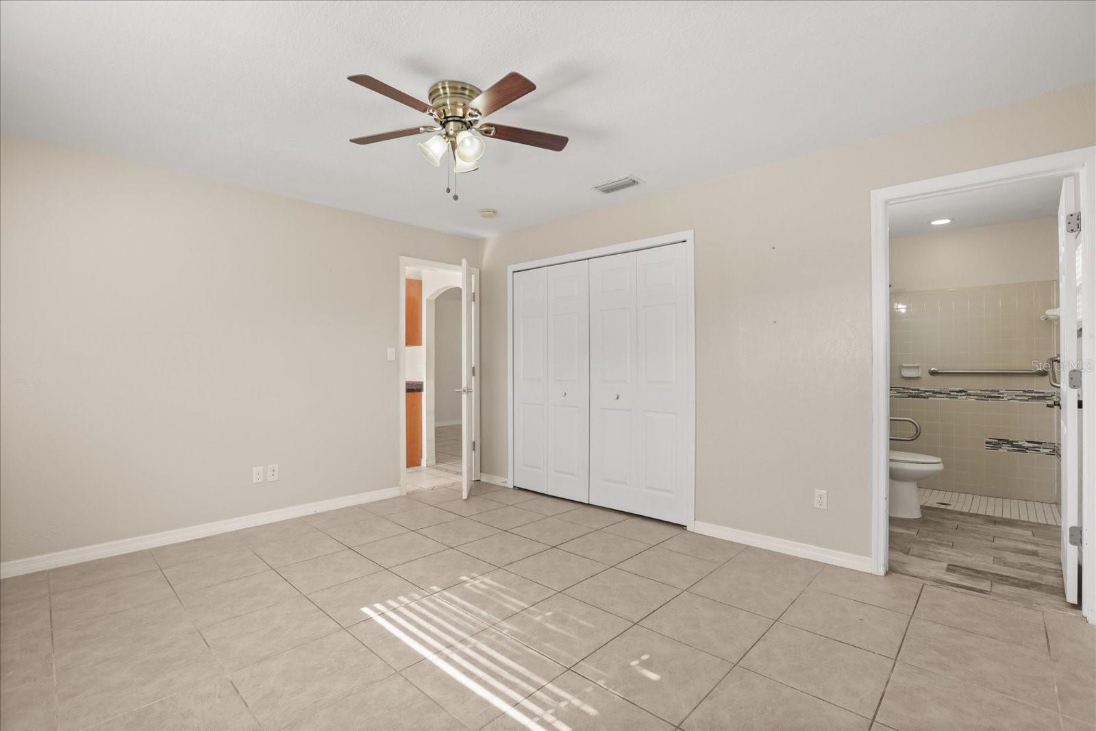 Image 17 of 66 For 643 Hummingbird Lane