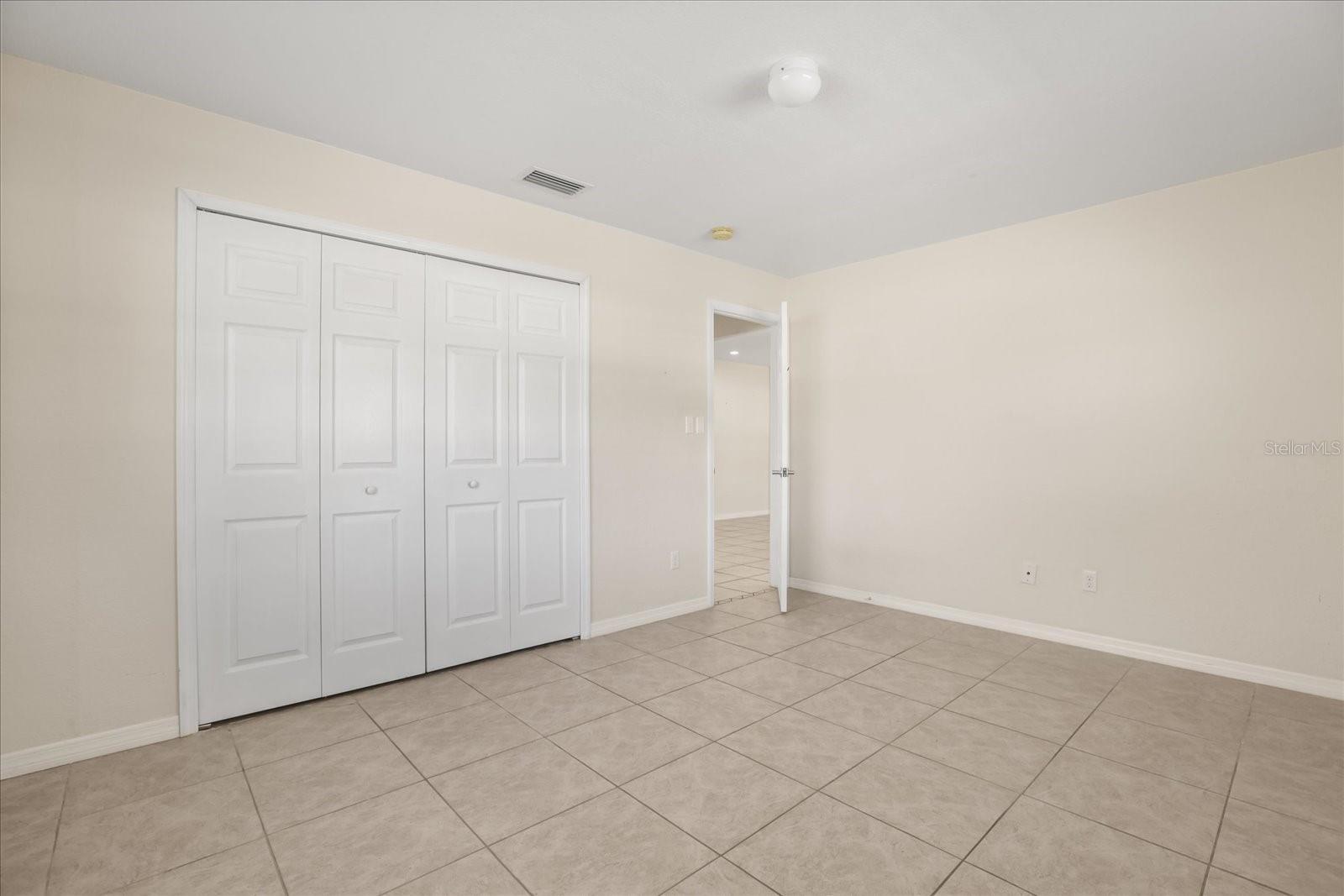 Image 20 of 66 For 643 Hummingbird Lane