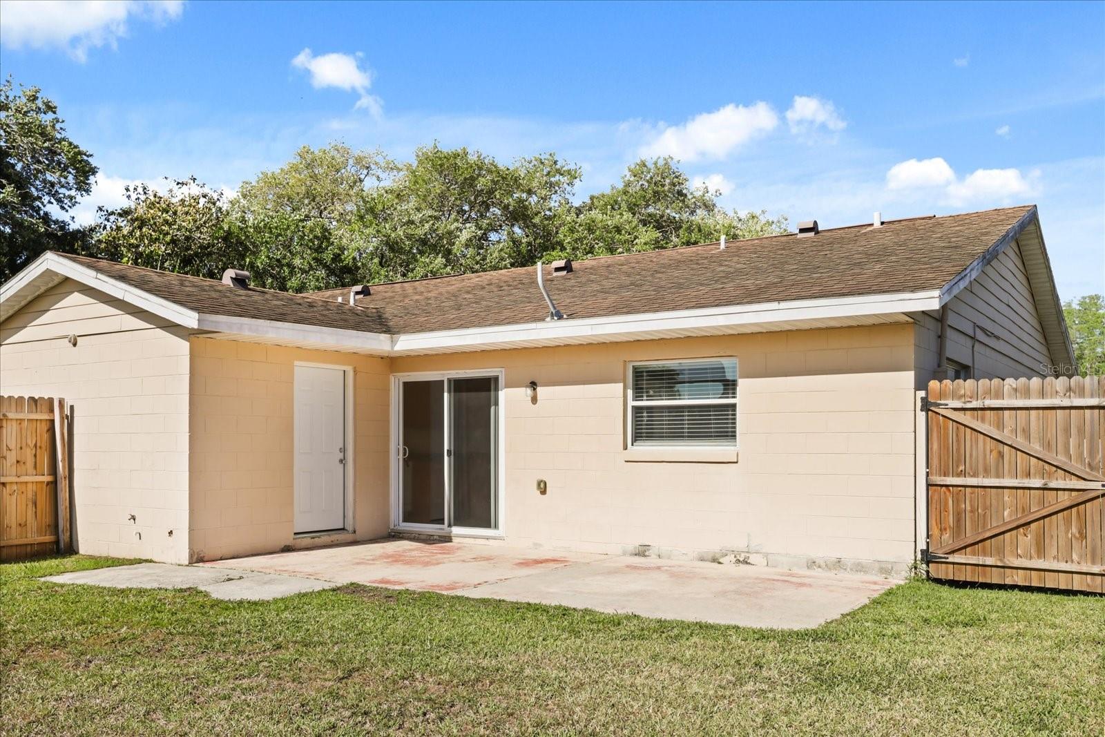 Image 25 of 66 For 643 Hummingbird Lane