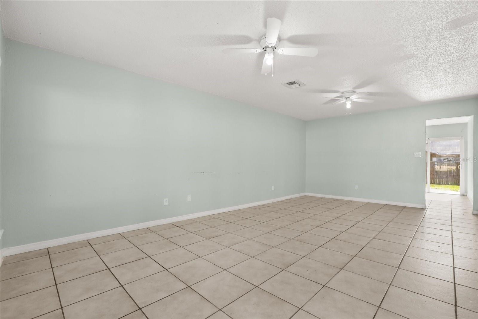 Image 29 of 66 For 643 Hummingbird Lane