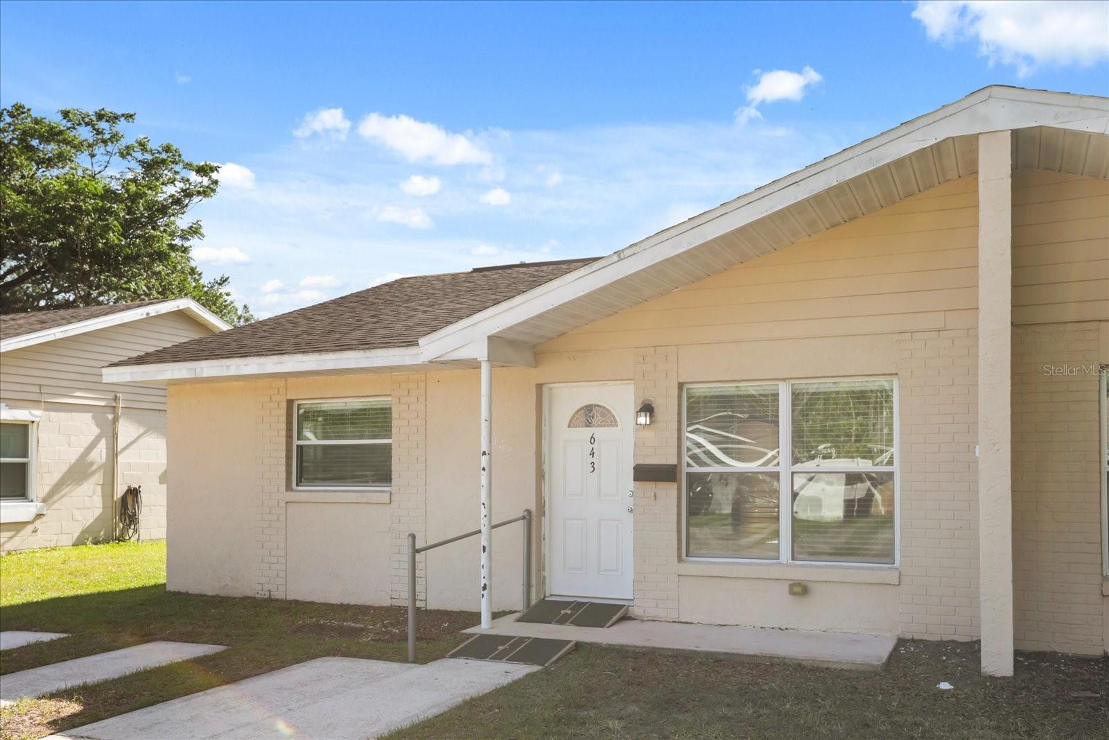 Image 3 of 66 For 643 Hummingbird Lane