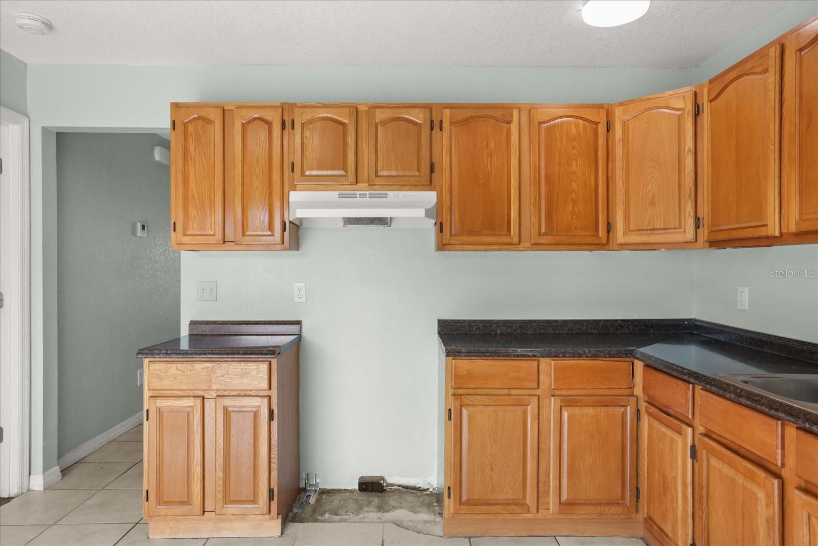 Image 37 of 66 For 643 Hummingbird Lane