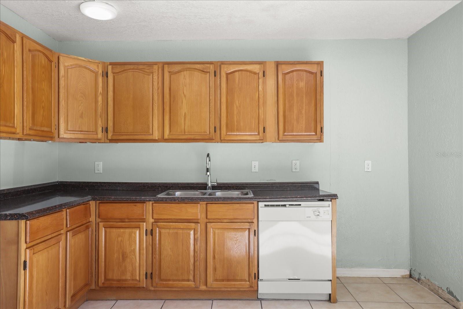 Image 38 of 66 For 643 Hummingbird Lane