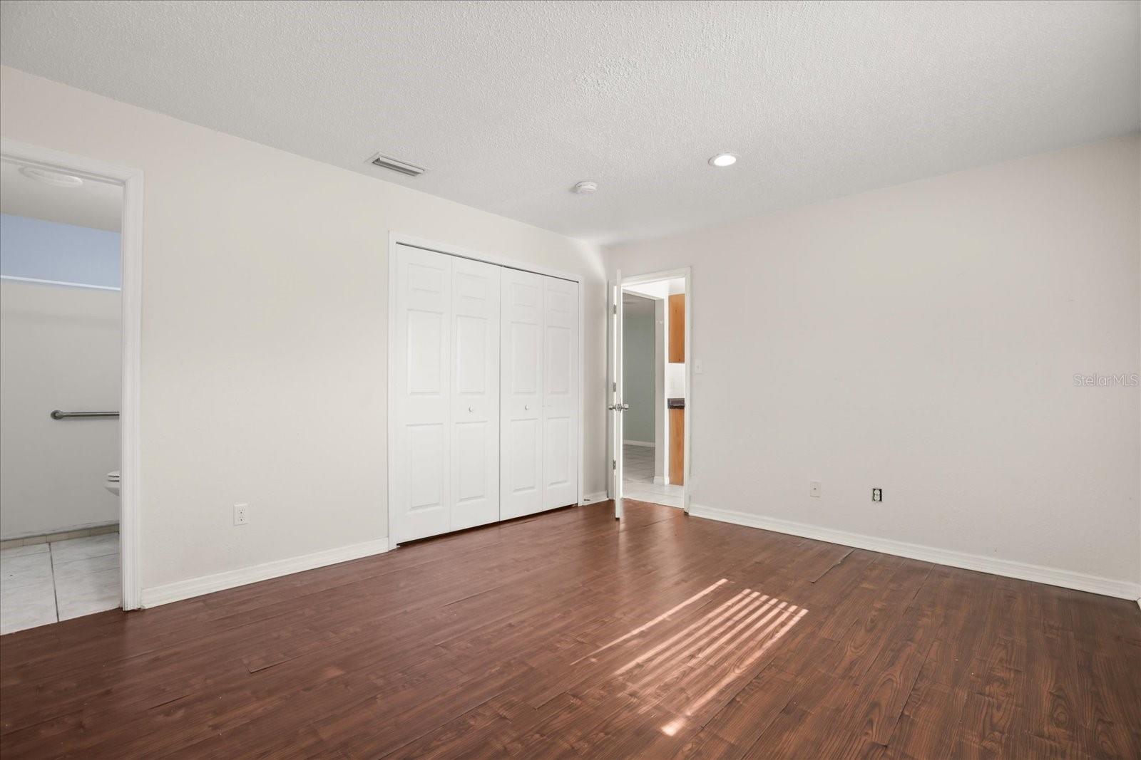 Image 41 of 66 For 643 Hummingbird Lane