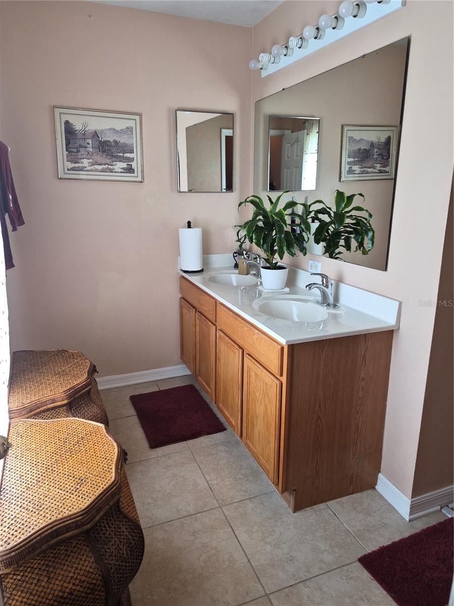 Image 11 of 16 For 2554 Palmetto Ridge Circle