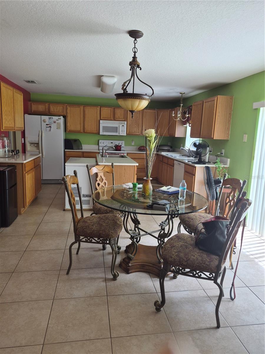 Image 4 of 16 For 2554 Palmetto Ridge Circle