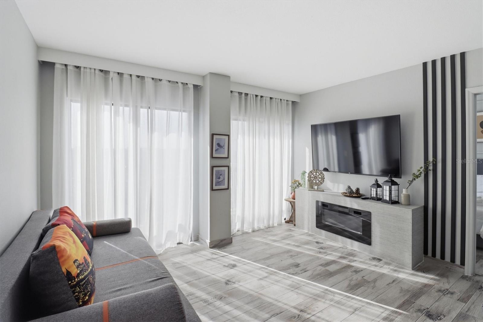 Image 11 of 25 For 6165 Carrier Drive 2604