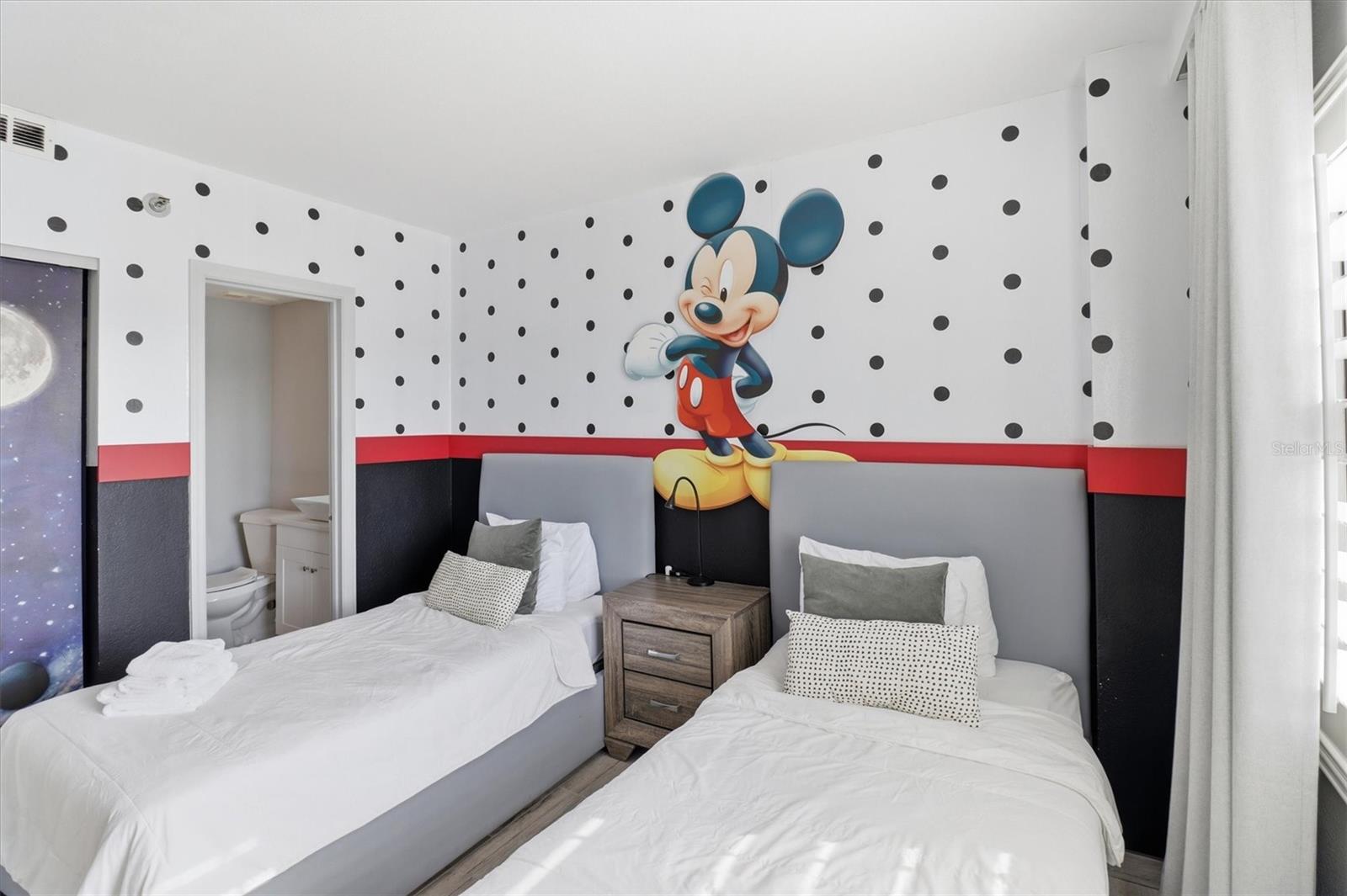 Image 12 of 25 For 6165 Carrier Drive 2604