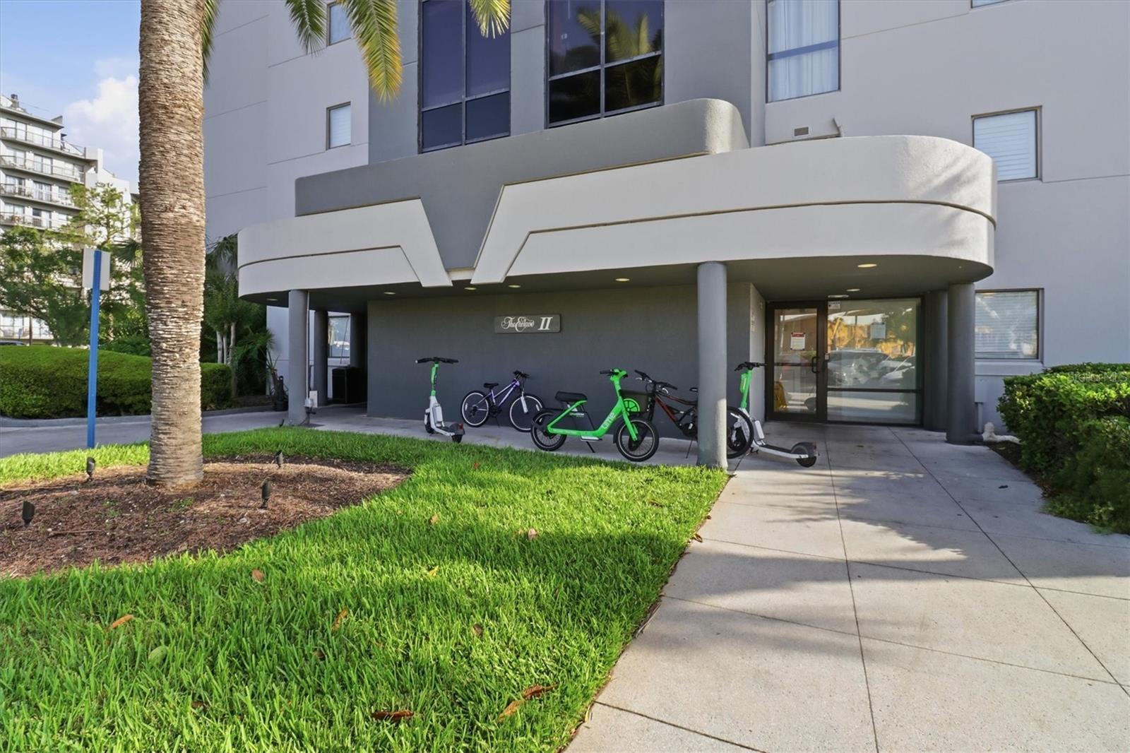 Image 4 of 25 For 6165 Carrier Drive 2604