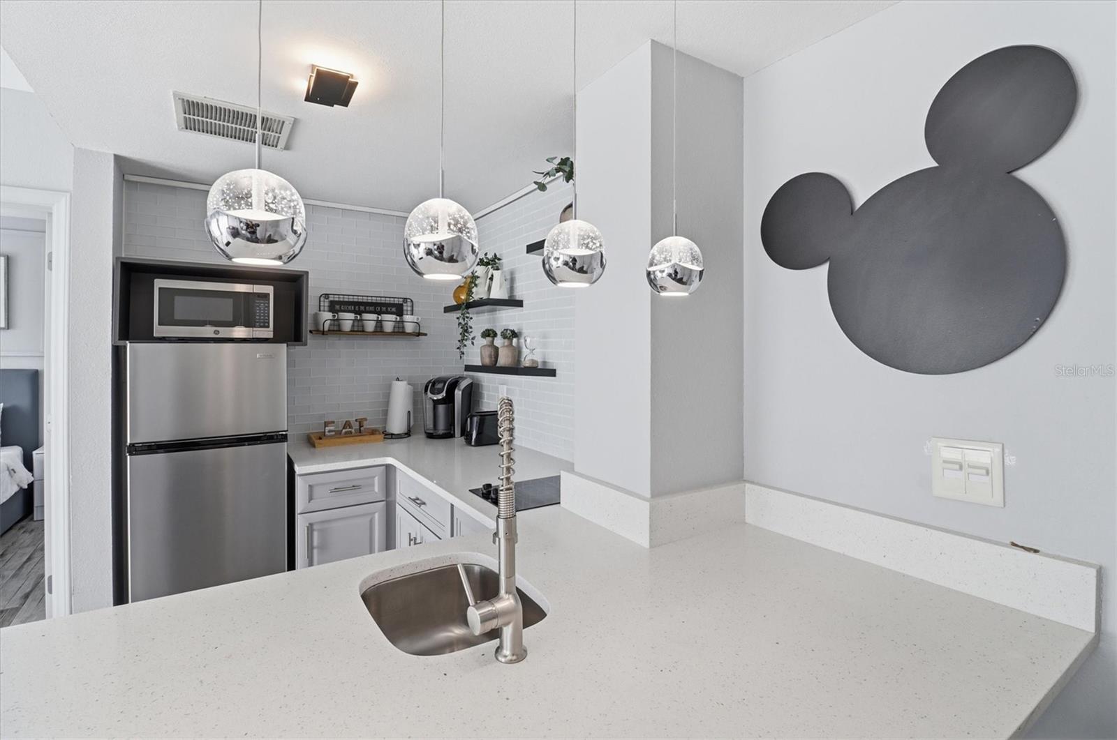 Image 7 of 25 For 6165 Carrier Drive 2604