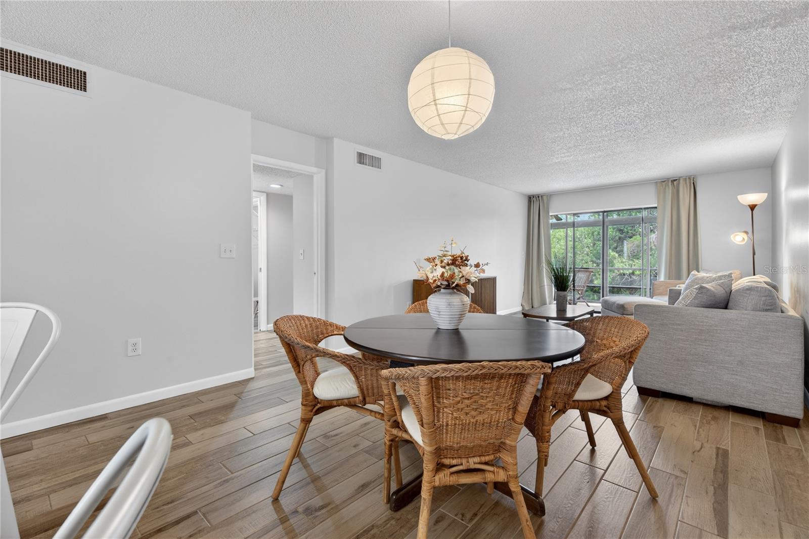 Image 11 of 60 For 4101 Fairview Vista Point 228