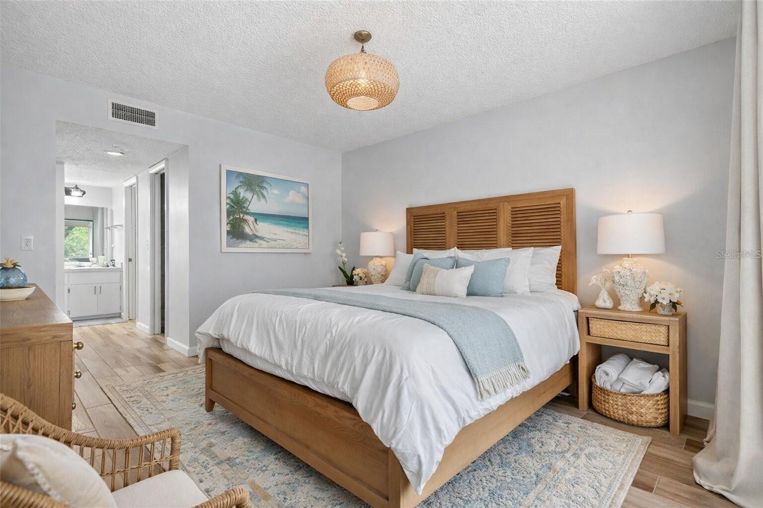 Image 26 of 60 For 4101 Fairview Vista Point 228